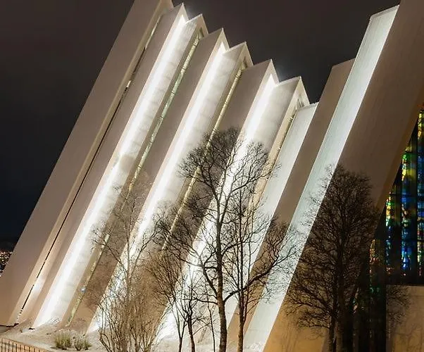 Апартаменты Arctic House - Near Cable Car & Arctic Cathedral